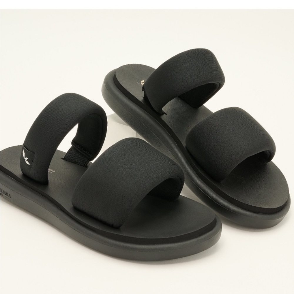 Koolaburra NIB Black Double-Strap Slide Sandals.  Size 9